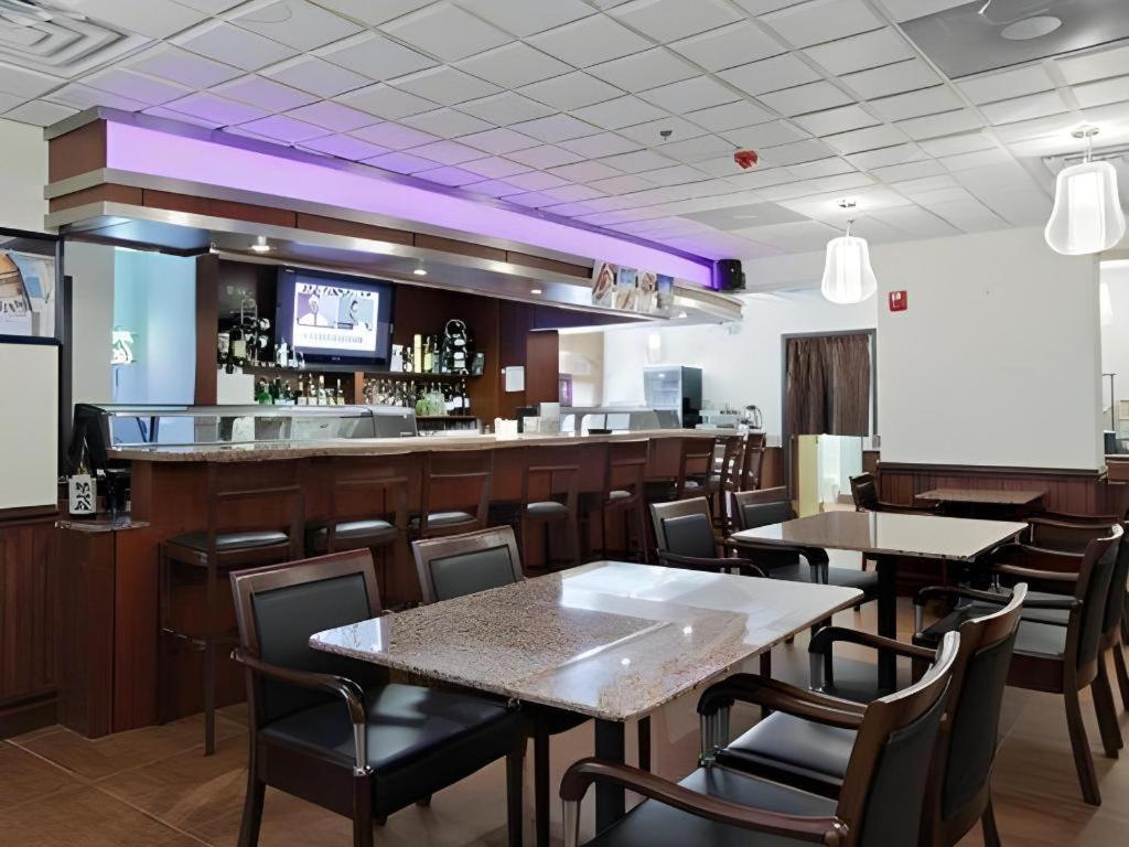 Comfort Inn & Suites Watford City Luaran gambar